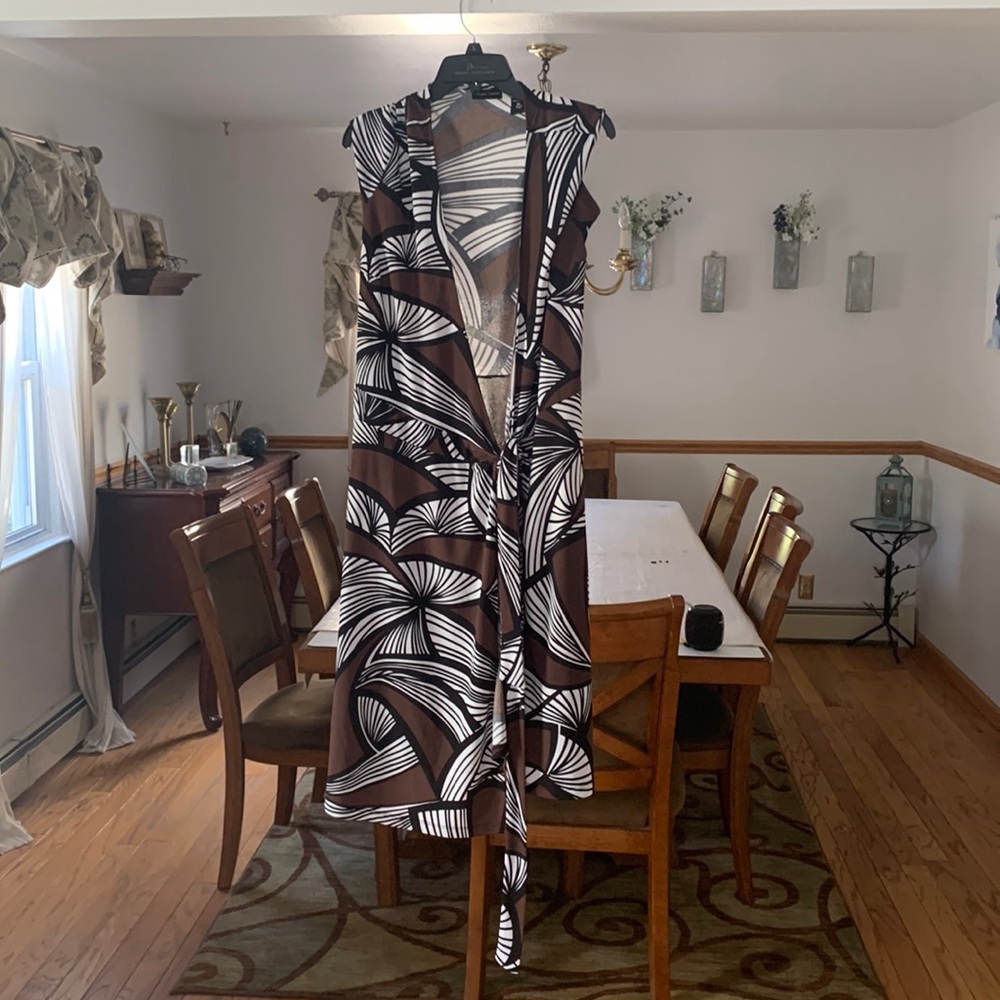 New York and Company XL Brown Black and White